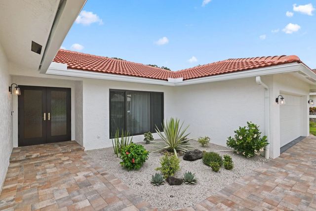 4 of 58 - 20195 Back 9 Drive, Boca Raton, FL