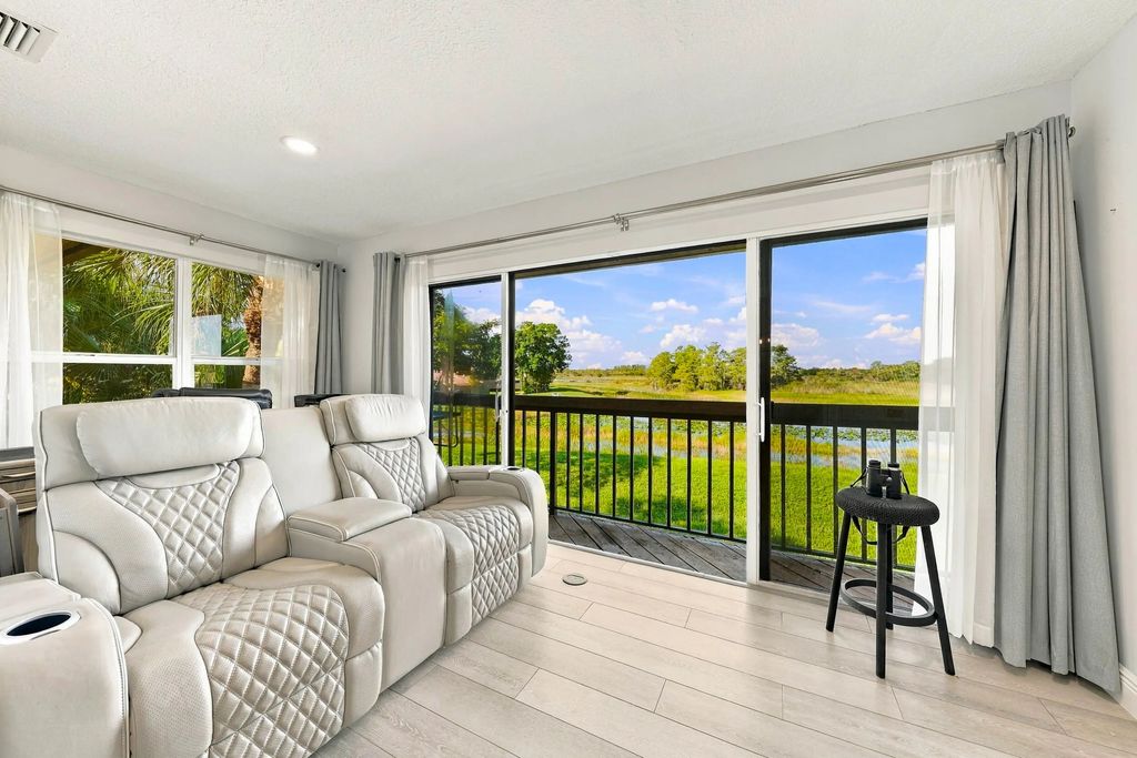 1111 Duncan Circle #202, Palm Beach Gardens