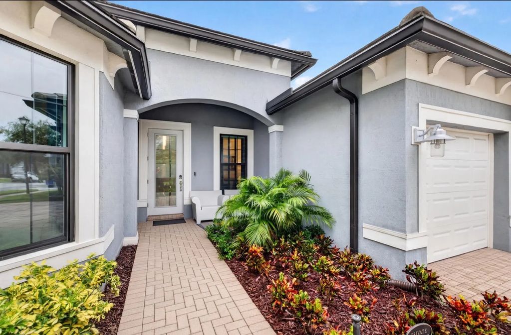 4529 Pinehurst Trail W, Oakland Park
