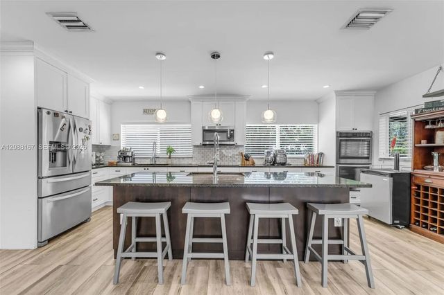 4 of 28 - 19050 Sw 144th Avenue, Miami, FL