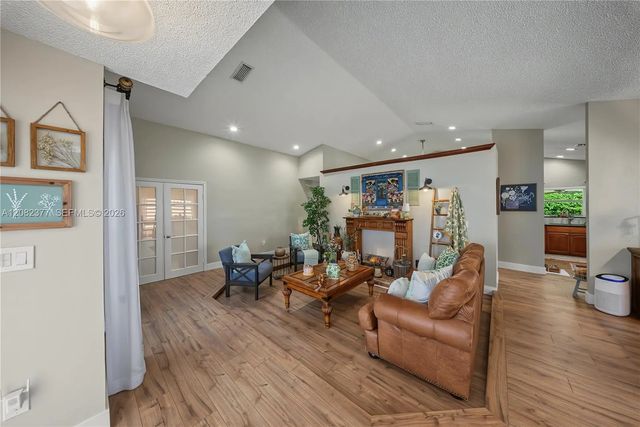 3 of 35 - 14220 Sw 92nd Street, Miami, FL
