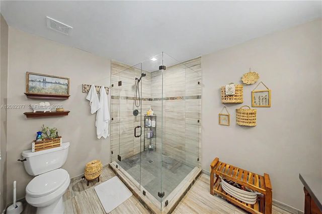 5 of 35 - 14220 Sw 92nd Street, Miami, FL