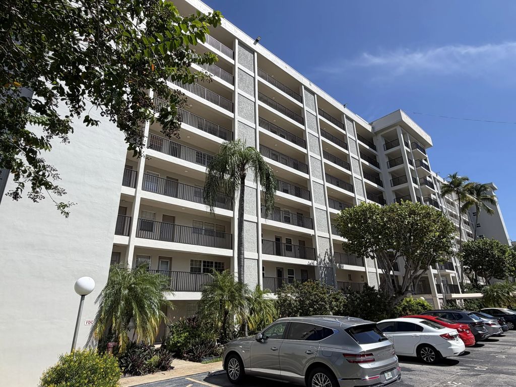 2661 S Course Drive #105, Pompano Beach