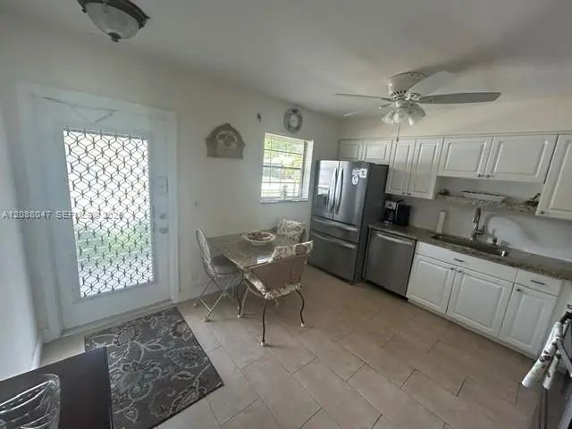3 of 17 - 2 Briarwood Circle #112, Hollywood, FL