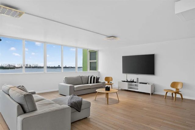 5 of 35 - 2150 Sans Souci Boulevard #ph-d1, North Miami, FL