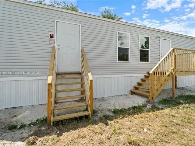 5 of 20 - 1038 Canopy Lane, Moore Haven, FL