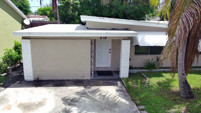 2 of 8 - 918 N C Street, Lake Worth Beach, FL