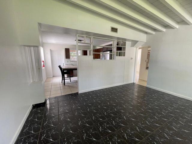 5 of 8 - 918 N C Street, Lake Worth Beach, FL