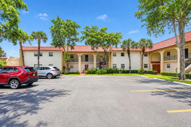453 Lake Frances Drive, West Palm Beach