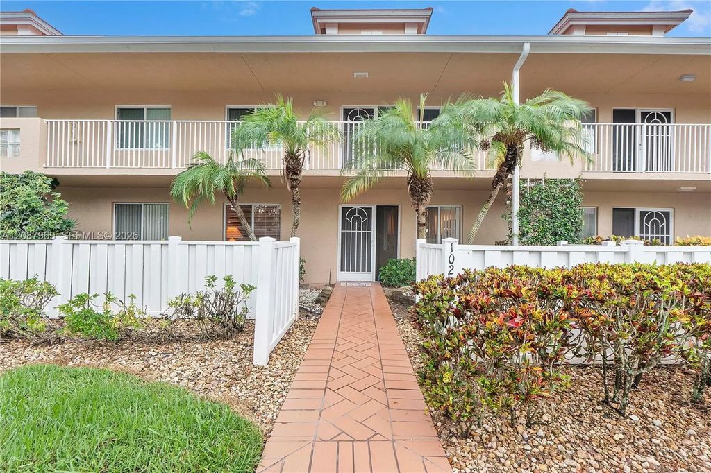 5952 Regal Glen Drive #102, Boynton Beach