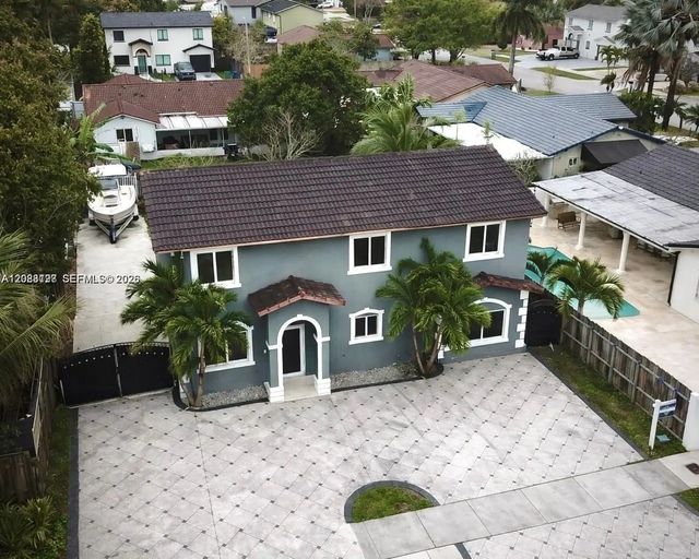 2 of 19 - 15302 Sw 180th Terrace, Miami, FL