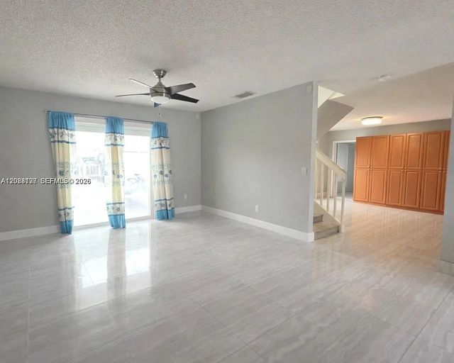 4 of 19 - 15302 Sw 180th Terrace, Miami, FL