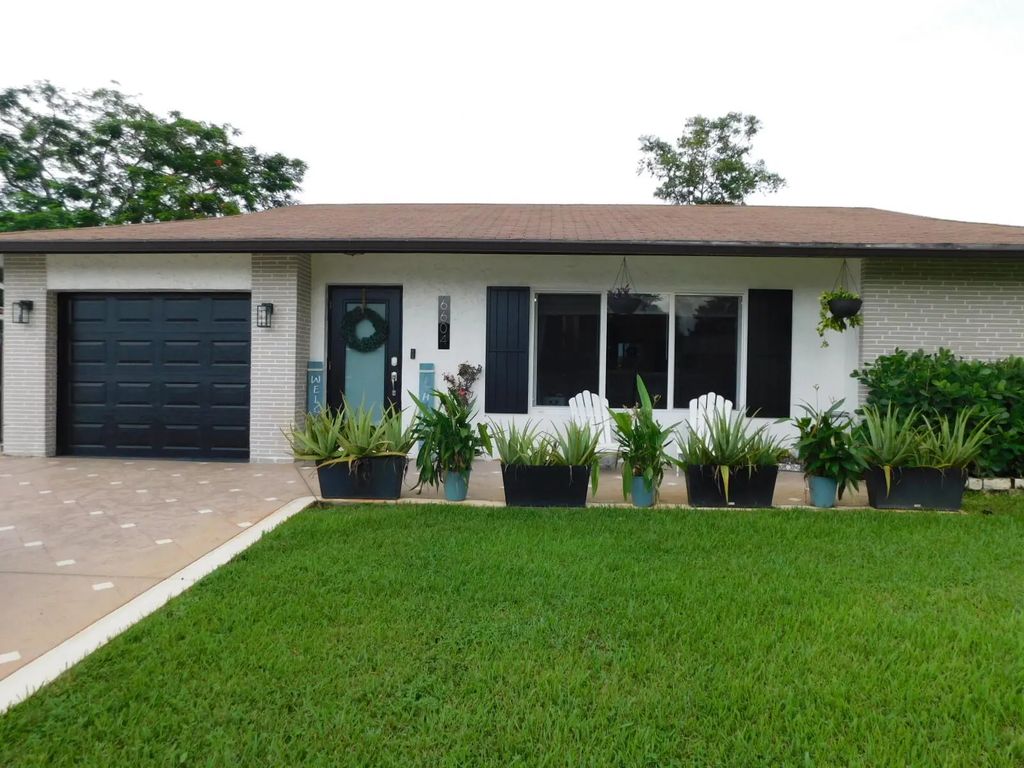 6604 Nw 93rd Avenue, Tamarac