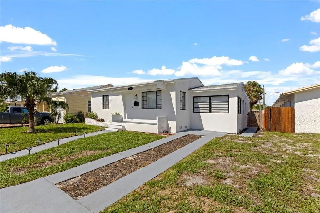 1227 N Ocean Breeze, Lake Worth Beach