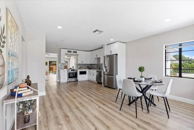 4 of 36 - 1227 N Ocean Breeze, Lake Worth Beach, FL