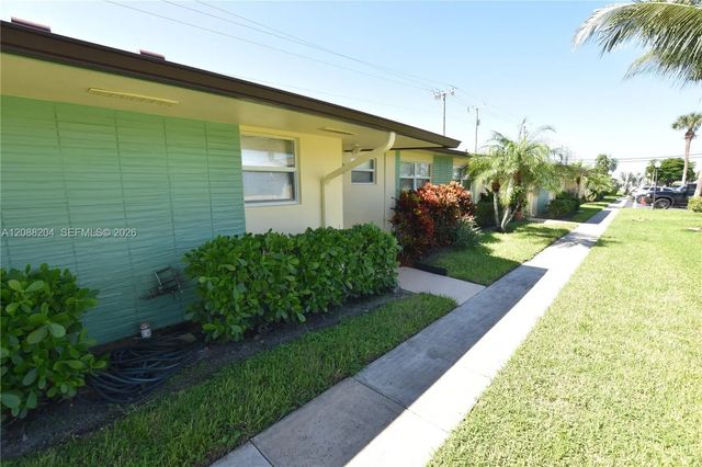 2941 Crosley Drive W #h, West Palm Beach