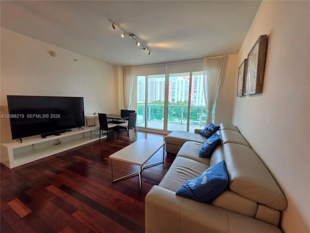 4 of 27 - 3340 Ne 190th Street #705, Aventura, FL