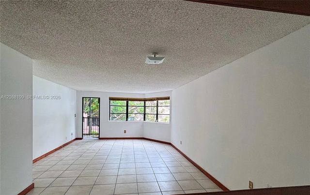 4 of 11 - 20860 San Simeon Way #303-6, Miami, FL