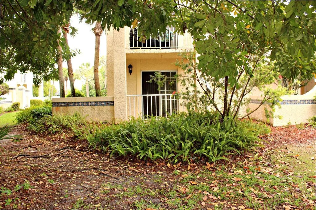 1604 Se Green Acres Circle #t103, Port St. Lucie