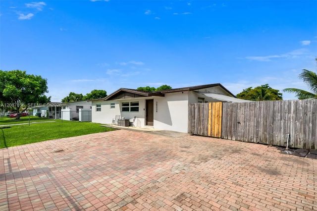 4 of 31 - 30334 Sw 158th Court, Homestead, FL