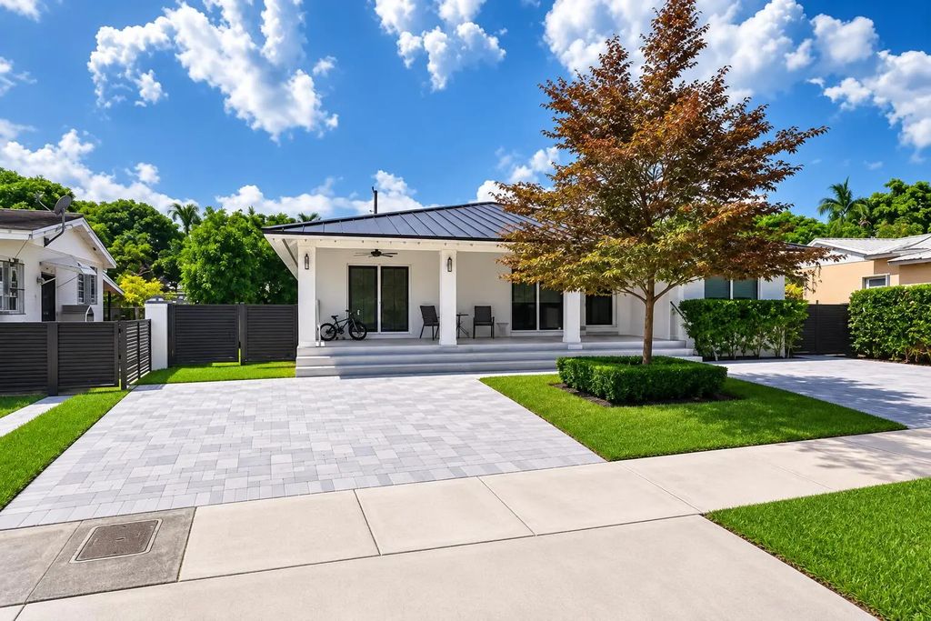 1920 Sw 32nd Place, Miami