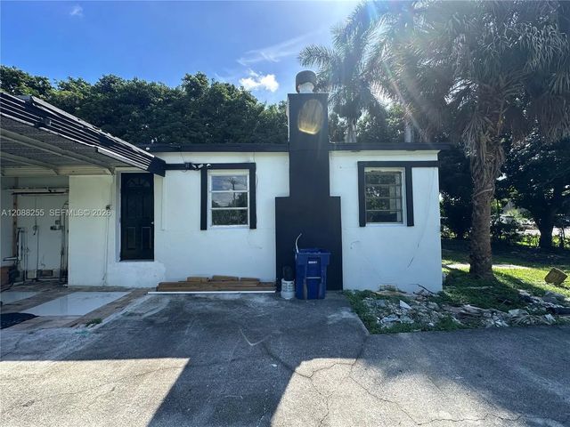 3 of 16 - 219 Ne 141st Street, Miami, FL