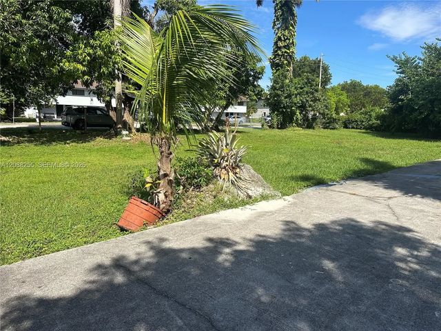 5 of 16 - 219 Ne 141st Street, Miami, FL