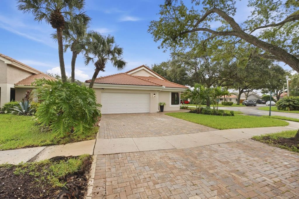 9701 Nw 18th Court, Plantation
