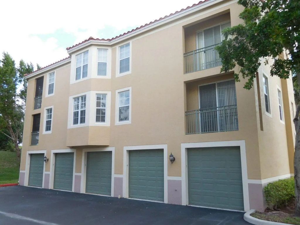 11780 Saint Andrews Place #201, Wellington