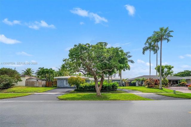 3 of 53 - 19885 Ne 22nd Avenue, Miami, FL