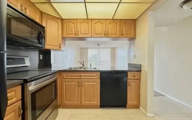 2 of 14 - 14195 Sw 87th Street #apt B207, Miami, FL