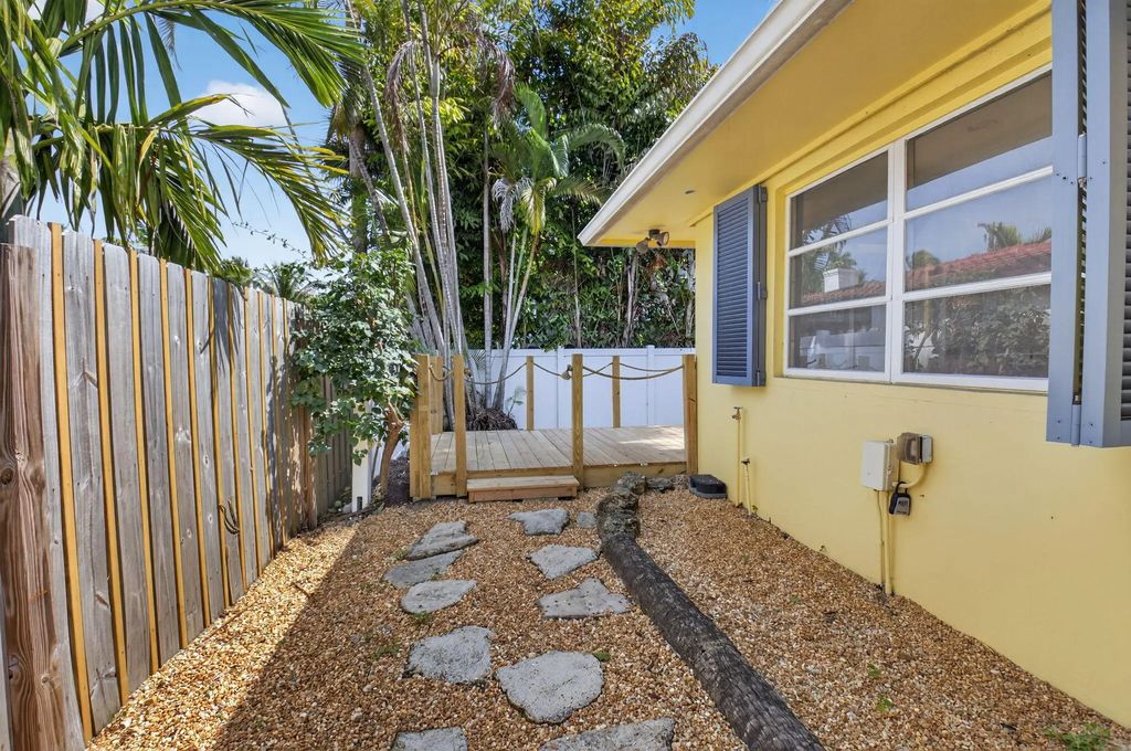 111 Se 7th Avenue #d & C, Delray Beach