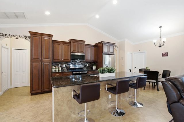 5 of 40 - 2272 Sw Cameo Boulevard, Port St. Lucie, FL