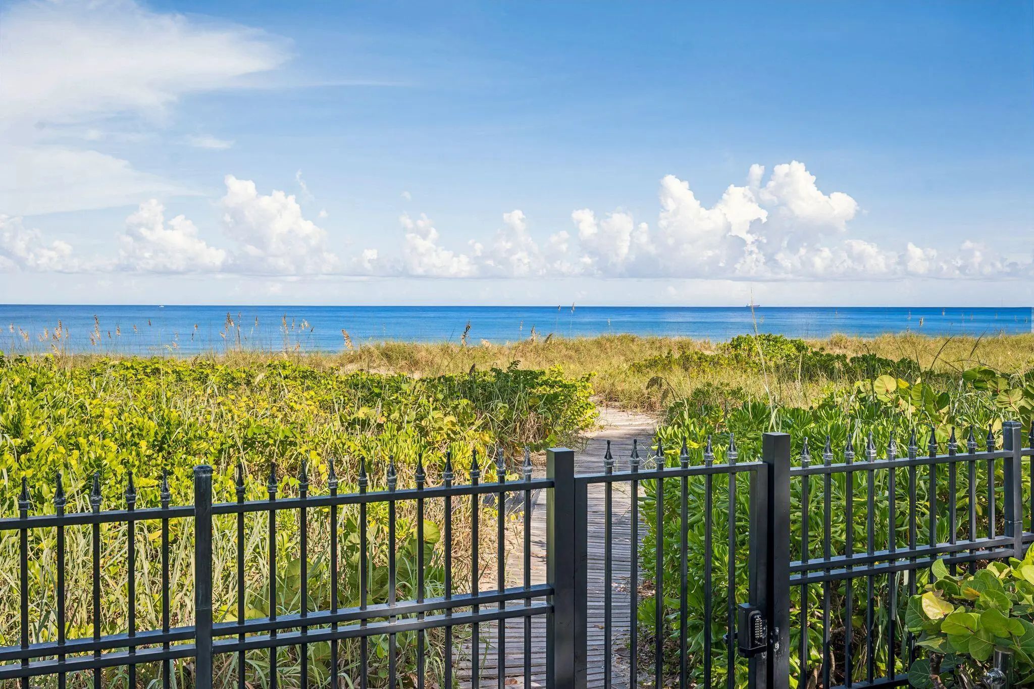 1919 N Ocean Boulevard, Gulf Stream, FL, 33483