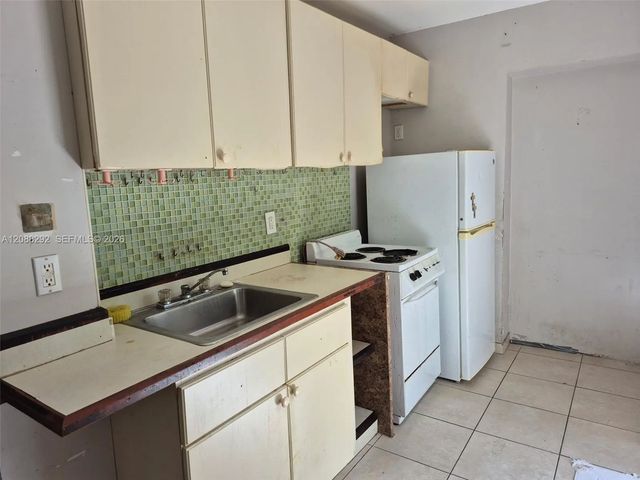 3 of 17 - 4717-19 Nw 1st Street, Miami, FL