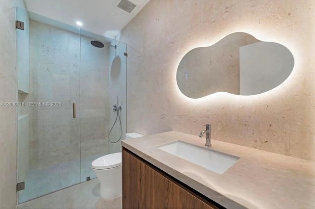 5 of 43 - 2610 Sw 17 Street, Miami, FL