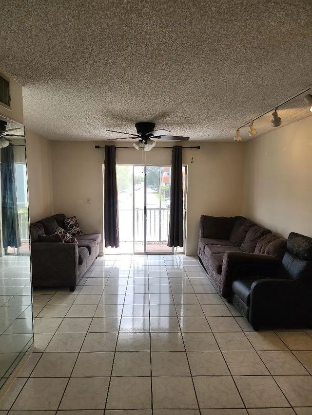 3 of 11 - 11311 Sw 200th Street Sw #214-d, Miami, FL
