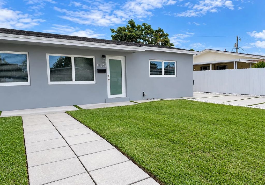 11361 Sw 4th Street, Sweetwater