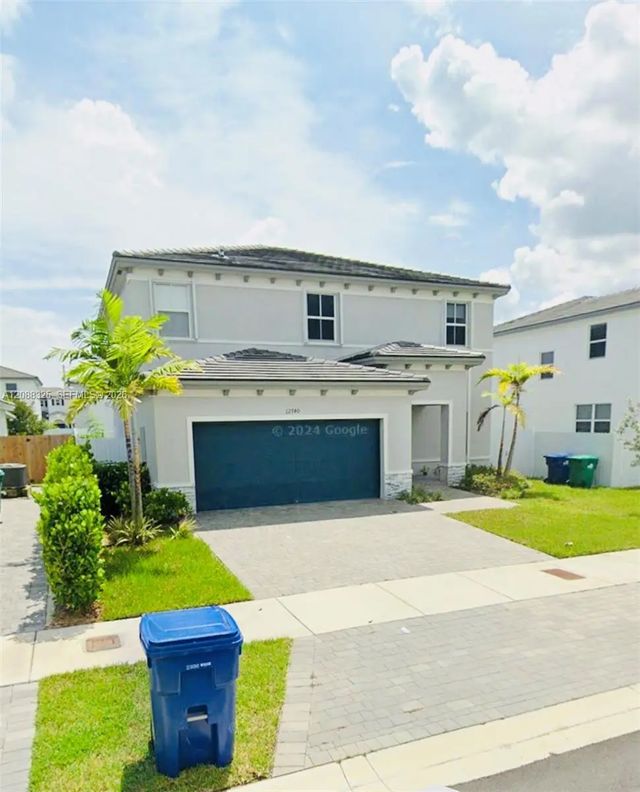 2 of 3 - 12740 Sw 214th Terrace, Miami, FL