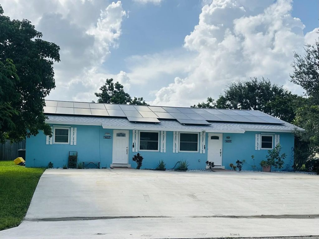 1657 Magnolia Lane, West Palm Beach