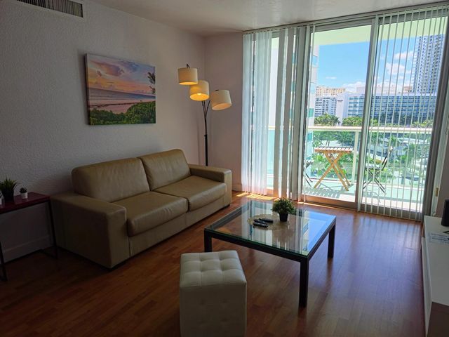 4 of 23 - 3801 S Ocean Drive #8t, Hollywood, FL