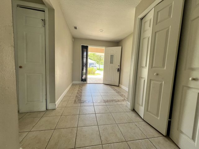 2 of 35 - 111 Shaddock Drive, Auburndale, FL