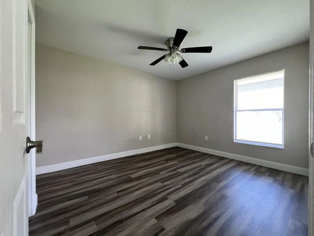 3 of 35 - 111 Shaddock Drive, Auburndale, FL