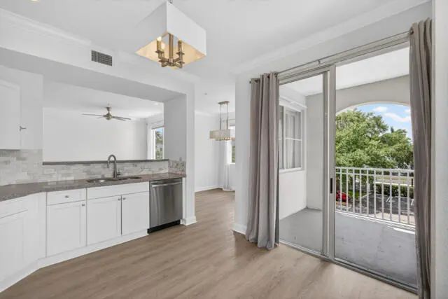 5 of 27 - 11028 Legacy Drive #302, Palm Beach Gardens, FL