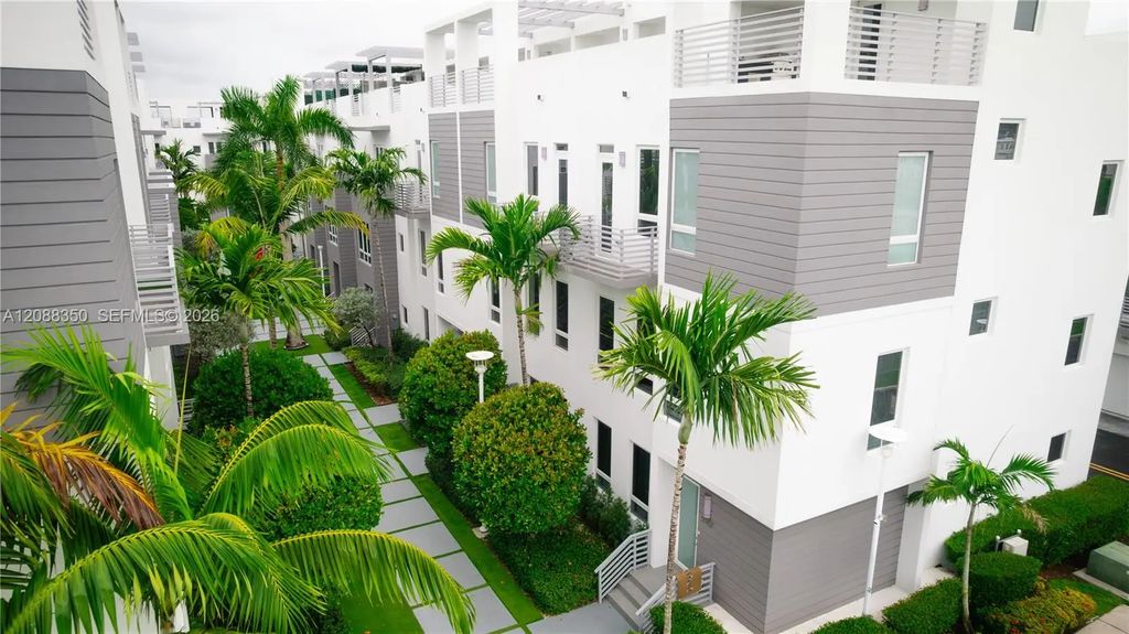 9165 Nw 33rd Street #9165, Doral