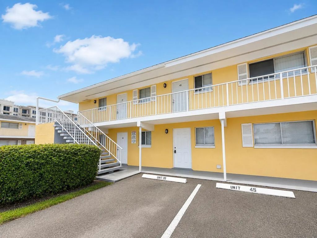 200 Croton Avenue #209, Lantana