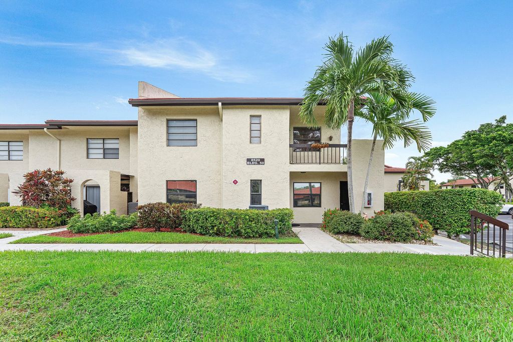 8520 Casa Del Lago #e, Boca Raton
