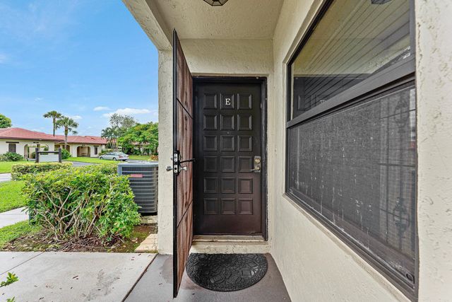 3 of 36 - 8520 Casa Del Lago #e, Boca Raton, FL