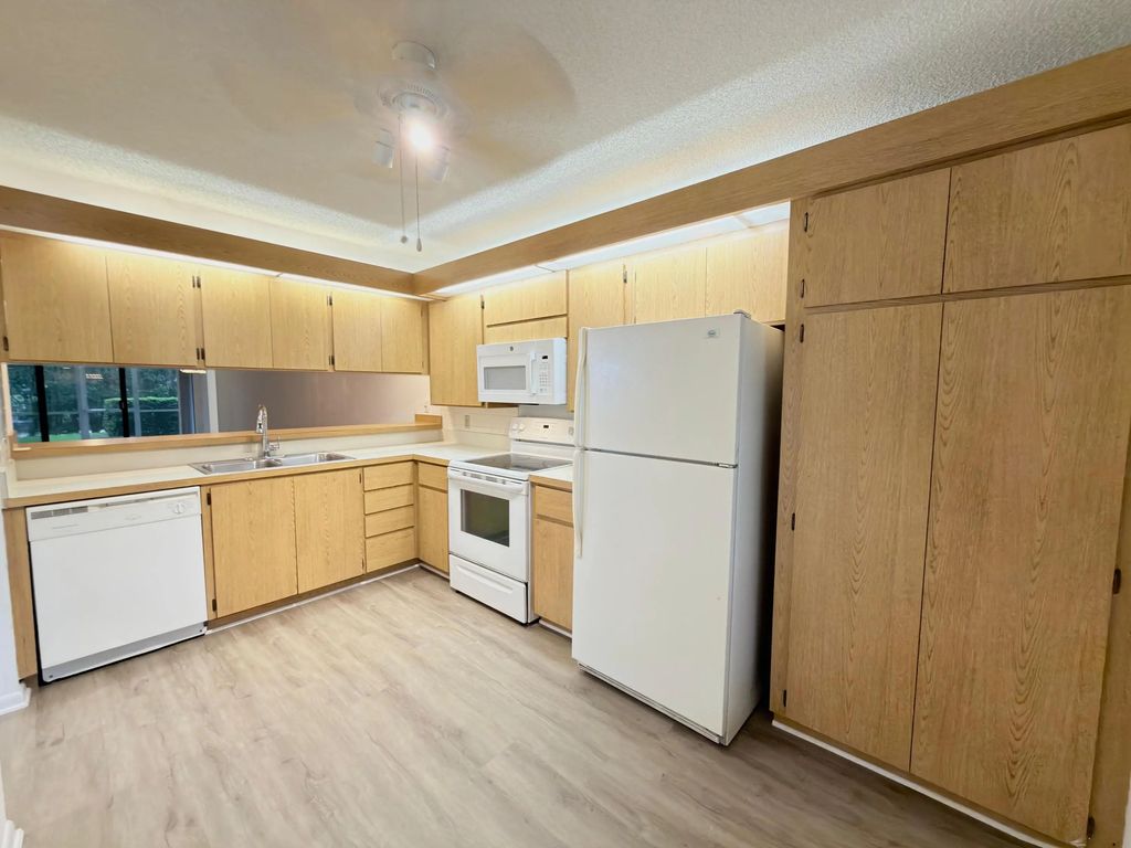 2581 Village Boulevard #103, West Palm Beach
