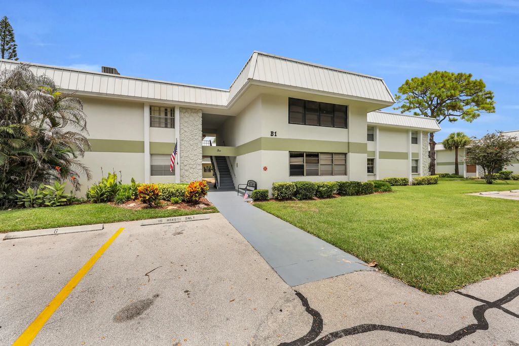 2302 Sunrise Boulevard #209, Fort Pierce